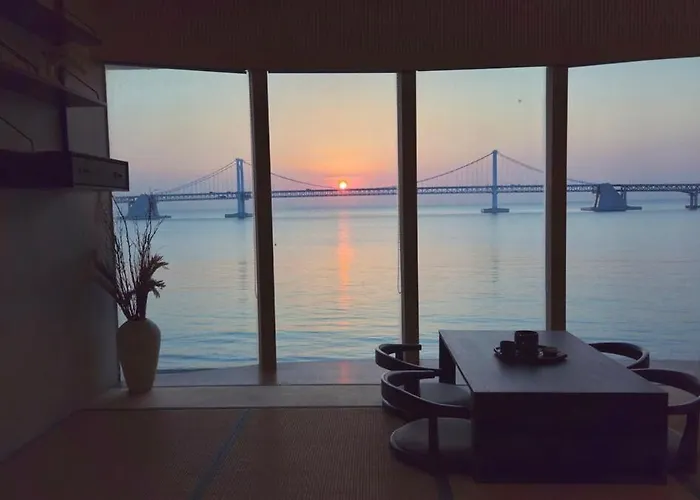 신규오픈특가,광안대교 정면 파노라마뷰,드론쇼&불꽃축제명당,최대 인원 10인, 무료주차 Dom wakacyjny Pusan